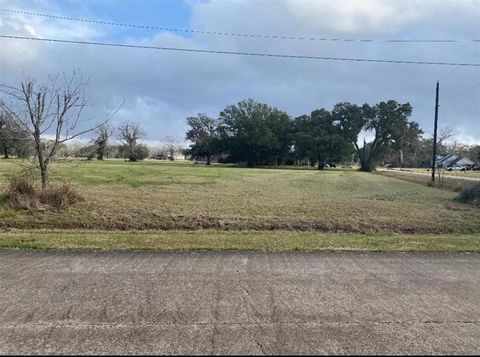 Welcome to Campfire Trail! This corner lot is perfect for your dream home! The lot has power and is ready to go! Turn this lot into a beautiful space for you and your family to enjoy! Real estate listings on this website come from HAR.com, operated b...