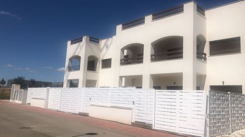 Bent u op zoek naar een comfortabele, lichte woning met een uitstekende ligging? We presenteren deze bungalow op de eerste verdieping in Hacienda San Julián, Lorca, Murcia, een rustige en veilige urbanisatie, met gemeenschappelijke ruimtes, zwembad e...
