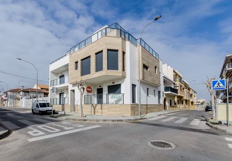 Jeśli lubisz plaże z drobnym piaskiem i śródziemnomorską atmosferę, to nowo wybudowane mieszkanie w Torre de la Horadada jest dla Ciebie idealne. Jest to mieszkanie o powierzchni 90 m2, położone na pierwszym piętrze budynku z windą. W mieszkaniu znaj...