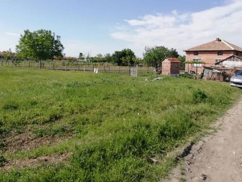 214760 We offer - UPI 3200sq.m. In the town of Stryama, Rakovski Municipality - of which 1600 sq.m. for agricultural, forestry or payroll. There is gasification in the village. Near the plot passes a gas pipeline, plumbing and sewerage, near Mr. Lidd...