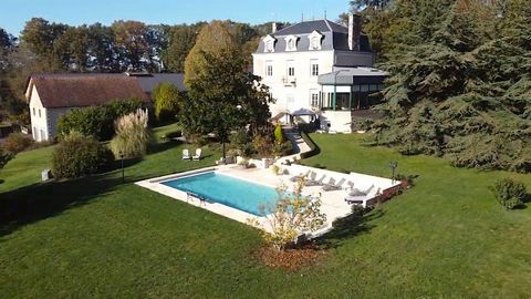 Our local agent Andy Portsmouth offers you this outstanding maison de maître with coach house amongst mature gardens in the centre of the popular and scenic small town of L'Isle Jourdain. Surrounded by 6.5 acres, the house is set well back from the s...