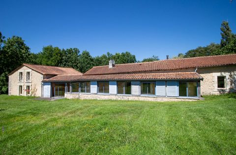 EXCLUSIVE TO BEAUX VILLAGES! An ecologically renovated longere in a rural location with glorious views of the countryside, providing flexible accommodation which could be divided into two separate living areas (subject to necessary permissions). Sens...