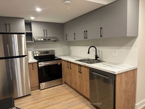 Utilities Included ,Fabulous 2 bedrooms Basement Unit in a friendly Neighborhood, Bradford Location ,close to Schools, Park, Shopping Centers, Grocery Stores, Community Center, and Restaurants. Only 5 min to HWY 400 and GO TRAIN STATION. completely s...