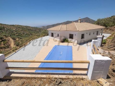 Property in Spain. 4 bedrooms. 2 bathrooms. Terrace and pool.