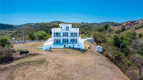 Casa Caracola is a truly captivating retreat nestled in Vieques, offering breathtaking panoramic views of mainland Puerto Rico and the neighboring islands of Culebra, and St. Thomas. The estate spans over 5,660 square feet on nearly an acre of land p...