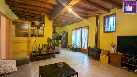 T2 WITH GARAGE IN LAURAGAISE FARM WITH COMMON GARDEN. FOR RENT. Available from March 11, 2024. In a small village just 7 km from Montgiscard and its motorway access, quiet, in a large Lauragaise farm divided into several accommodations, come and disc...