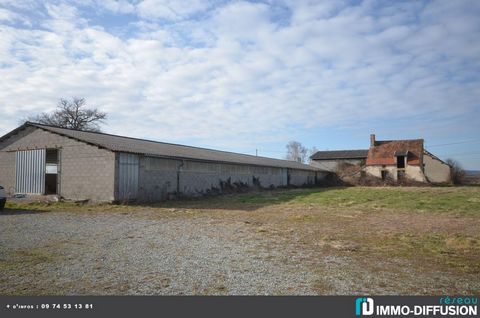 Fiche N°Id-LGB149213 : Gouzon, school sector - shops - autorou, Warehouse house of about 1100 m2 - Construction of breeze blocks - Ancillary equipment: courtyard - garage - parking - - heating: None - More information available on request... - Legal ...