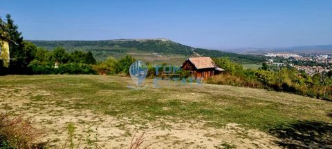 Top Estate Real Estate offers you a panoramic plot of land in the Arbanashko Bardo area above the town of Sofia. Gorna Oryahovitsa. The plot has an area of 1269 sq.m, and it offers a wonderful view of the city and the Kamaka area. The property has a ...