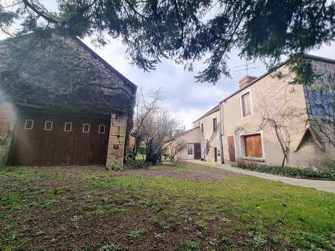 In the town of FORMIGNY, 3.4 km from TREVIERES and 5 km from the beaches of Omaha Beach, a house of 6 main rooms including: A large entrance with fireplace, living room with fireplace also, dining room, kitchen, hallway, bathroom (shower and bath), t...
