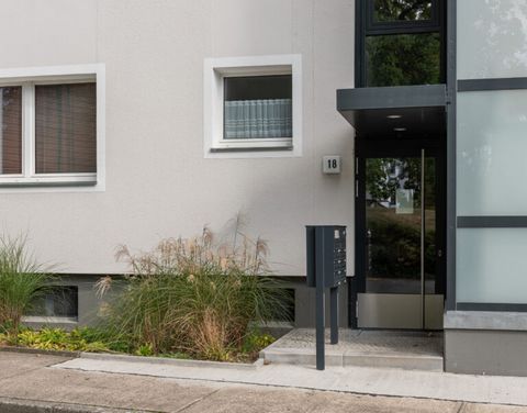 Address: Berlin, Leichhardtstraße 52 Property description The pleasant overall impression is continued in generous floor plan variants and light-flooded rooms thanks to large window fronts. With three or four rooms, the apartments offer plenty of roo...