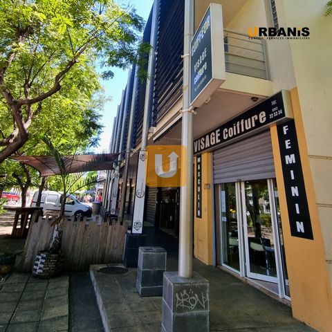 Urbanis, a specialist in commercial real estate in Reunion Island, offers you:   Designation: In the heart of the seaside area of the Ermitage les Bains, close to the shops pharmacy, tobacconist, butcher, supermarkets, school, markets, beach, restaur...