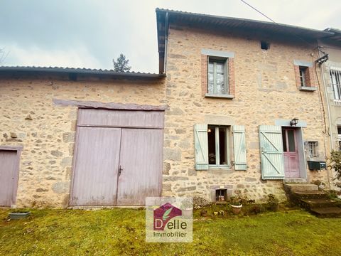 Stone house with attached barn on a plot of 1065m2 with works comprising on the ground floor a kitchen, a living room, a hallway, a toilet, a shower room. Upstairs: hallway, two bedrooms, storage room. Cellar Covered house in verity, oil heating. Wor...