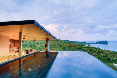 ID# 117032. Contemporary luxury house for sale in Manuel Antonio. 6 bedrooms, 5.5 bathrooms, 802 m2 of construction, 857 m2 of land, US$2,725,000. Welcome to Villa Zest completed in mid-2023, with 6 bedrooms and 5.5 bathrooms, Villa Zest brings exclu...