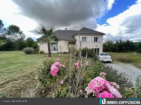 Mandate N°FRP153908 : House approximately 160 m2 including 7 room(s) - 6 bed-rooms - Garden : 2860 m2. Built in 2013 - Equipement annex : Garden, double vitrage, - chauffage : electrique - Class Energy C : 169 kWh.m2.year - More information is avaibl...
