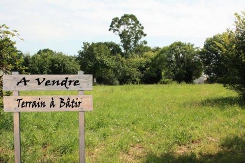 For sale: building land of 804m2, ideally located in the charming rural town of Charmont-Sous-Barbuise, just 20 minutes from Troyes and 5 minutes from the A26 motorway. The land is fully serviced with water, internet and electricity, which will allow...