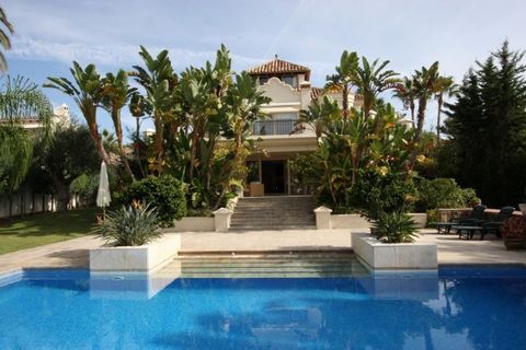 Discover this fantastic independent villa with high quality finishes, located in Las Chapas Playa, one of the most exclusive and desired areas of Marbella, just 50 meters from the beach. This spacious property has 5 bedrooms, 5 bathrooms and 1 toilet...