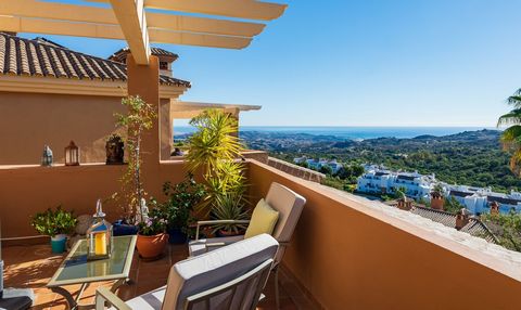 Experience luxury living in this exquisite 3-bedroom penthouse nestled in the prestigious La Mairena enclave. Breathtaking views of the serene sea and majestic mountains unfold from every angle, creating an idyllic backdrop for a life of elegance. Th...