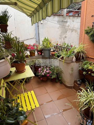 Small house in the heart of the charming village of Blausasc where life is good, consisting of the entrance on the 1st level which is accessed by external stairs that lead to the terrace, in the entrance we find the kitchen, the living room and the d...