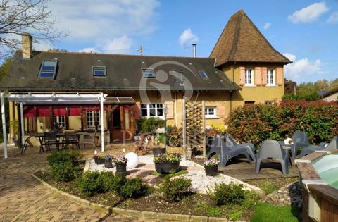 It is on the border of Sologne and Sancerre, 10 minutes from Aubigny-sur-Nère that I offer you this atypical farmhouse of 180m2 composed on the ground floor of a veranda, a large living room / living room, a separate and equipped kitchen, an office, ...
