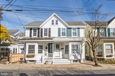 Sought after George Street location. Wonderful block on quiet one way street located midtown. Take a short stroll downtown or stay home enjoying this residential and peaceful block. This well maintained and updated Lambertville twin is full of natura...