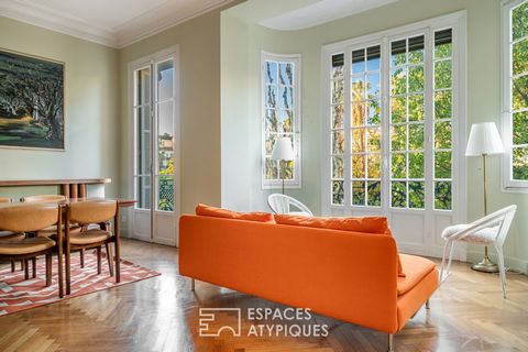 Located on the famous Boulevard Victor Hugo, facing the Alsace-Lorraine gardens, this apartment of approximately 116 m2 (106.86 m2 carrez) including independent studio (23.27 m2 carrez) is located on the second floor of a beautiful bourgeois building...