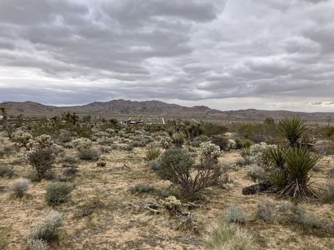 Imagine the amazing possibilities of what you can do with 1.25 Acres. Tiny home? Large compound? The possibilities are endless. Amazing mountain views from every angle of the property. Utilities are located at the street. The property is located on a...