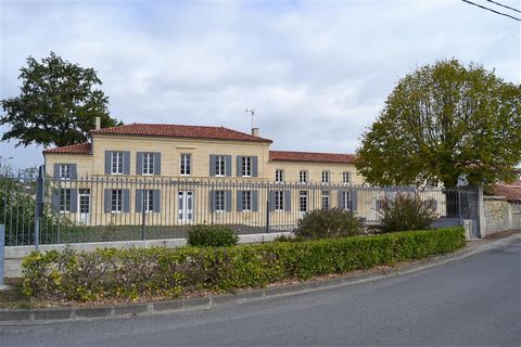 In New Aquitaine, not far from the Atlantic Ocean and Bordeaux, this charming town in the Cognac region is home to a beautiful and spacious Charentaise house of approximately 280m2 of living space. Attractive by its volumes and its authenticity, it w...