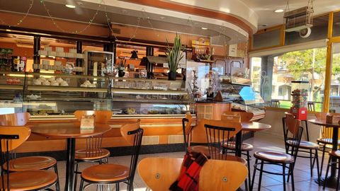 Si vous êtes à la recherche d'une excellente opportunité d'affaires dans le secteur de la Boulangerie-Pâtisserie, vous venez de la trouver ! Dans une région reconnue pour sa tradition boulangère, se trouve la Padaria Pastelaria Ribas Parque. Avec sa ...