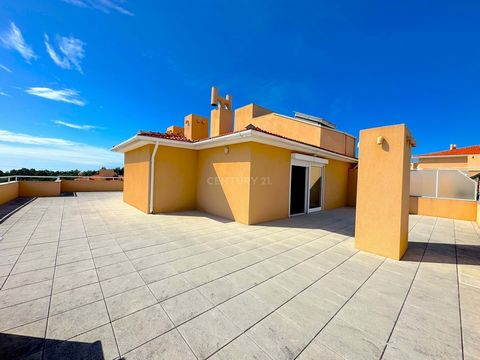 Your New Home in Canelas, Vila Nova de Gaia! Don't miss this excellent opportunity to purchase a 60 square meter one-bedroom apartment, providing comfortable and convenient living in Canelas, in the Porto district. This property is strategically loca...