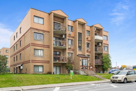 Beautiful 3 bedroom condo with an area of 947 sf, and a beautiful ingrown pool, located in an ideal area. Close to all services, amenities, parks, schools and more. Currently rented at $1800/month, very good tenant. Near the Montmorency metro, opport...
