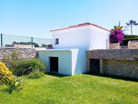 Breathtaking views of the Obidos Lagoon: Link: https:// ... /photos/obidos-lagoon In the charming village of Bom Sucesso, at the foot of prestigious golf courses, House with 4 bedrooms and 4 shower rooms with a total living area of 329 m² on 2 levels...