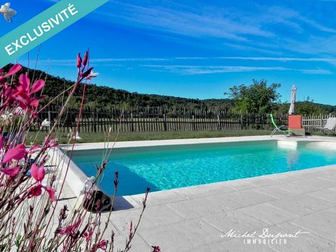 TOP !!! Charming property of more than 250 m² on 1.5 ha of park Located in the charming town of Le Bugue (24260), this property benefits from a peaceful and green setting in the heart of nature, offering a true haven of peace to its residents. Close ...