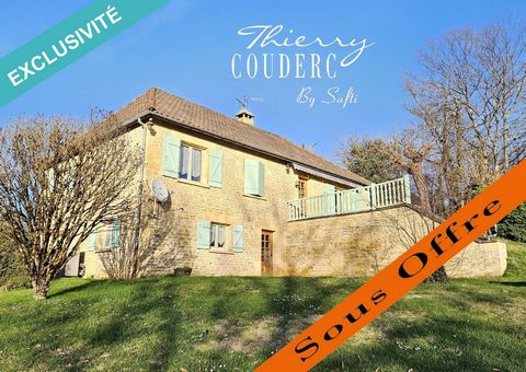 In the heart of the Périgord Noir, located in Prats-de-Carlux, just 8 minutes from Sarlat la Canéda, this beautiful stone house offers a pleasant living environment in the countryside. Indeed, it benefits from a sunny exposure, a calm environment, a ...