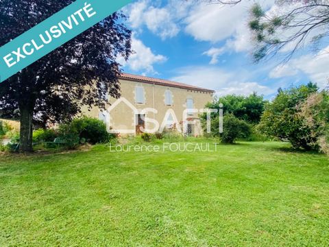 A pretty Gascon house comprising on the ground floor two kitchens, a living room, a living room, a bedroom, a shower room, a toilet, upstairs three bedrooms, just behind the bedrooms a 120 m2 plateau allows an enlargement and the creation of a bathro...