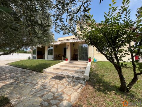 This fully secure property of 1430m2 offers you a single-storey house of 140m2 with terrace and veranda as well as a summer kitchen. This house is made up of a large living room with fireplace, a kitchen with terrace access, a laundry room, a shower ...