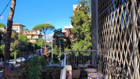 In Via Sebastiano Conca, one of the most elegant streets of the Parioli area, we offer for sale an apartment on the second floor with elevator, in a characteristic stone building. The apartment has a commercial area of 186 square meters and consist o...
