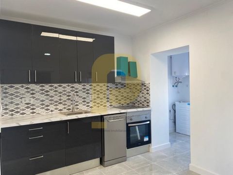 This modern renovated 2 bedroom apartment, located in Agualva-Cacém, is an excellent choice for those looking for an elegant and comfortable space to live. With a bedroom and a suite, it's perfect for singles, couples or small families. The apartment...