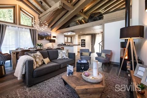 Sole Agents. A contemporary apartment with panoramic mountain views, ideally located in the Rosière district of Courchevel Moriond, close to the slopes. Arranged over four levels, with lift, the accommodation of 167 sq m features an open plan recepti...