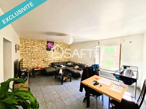 In the heart of downtown Apt, come and discover this apartment on the 3rd floor out of 4 of a small condominium of 5 owners. The building is in good condition and nothing is planned for investment at the general meeting. The apartment of about 62m², ...