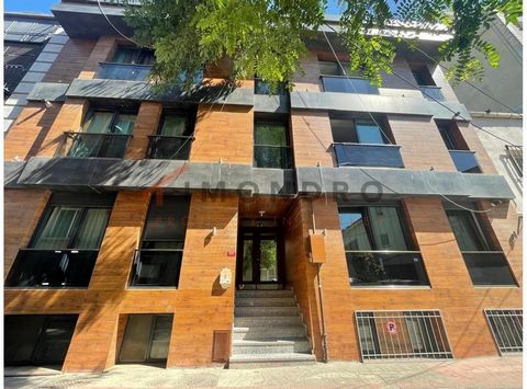 O Apartment for sale está localizado em Beyoglu. Beyoglu é um distrito localizado no lado europeu de Istambul. É conhecida por sua arquitetura histórica, vida noturna animada e cena cultural diversificada. A área inclui bairros como Taksim, Galata e ...