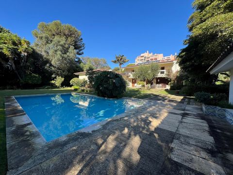 FOR SALE: Exclusive Villa in Gandarinha, Cascais Located in the heart of Gandarinha, one of the noblest and most sought-after areas of Cascais, this villa is a unique opportunity for discerning investors. With 2,753m² of land and 498m² of gross area,...