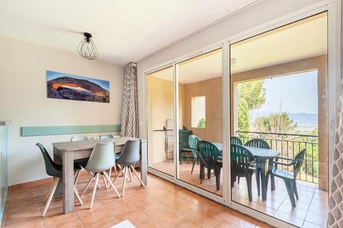 De Résidence Pont Royal en Provence - maeva Home ligt in Bouches-du-Rhône, tussen Aix-en-Provence en Avignon. Het is een ideale bestemming om nieuwe energie op te doen en te genieten van de vele activiteiten. De residentie is gelegen in het hart van ...