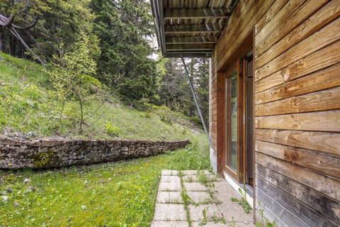 Diese studio in Chamrousse mit hat eine Kapazität für 4 personen. Unterkunft Unterkunft hat 30 m² befindet sichhübsche und sonnige. Die Unterkunft befindet sich 300 m von der Stadt (Stadtzentrum), 500 m von der Skipiste und it is located in a in eine...