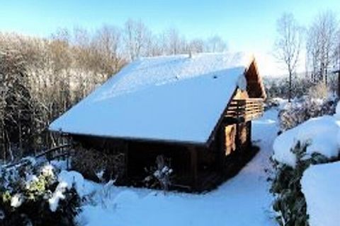 At the Col de Bonnefontaine arriving from Epinal, opposite the BIO farm, turn right and then right again. For a mountain holiday, a few minutes from Gérardmer, beautiful, spacious and well-equipped chalet. The covered terrace is a treat in all season...