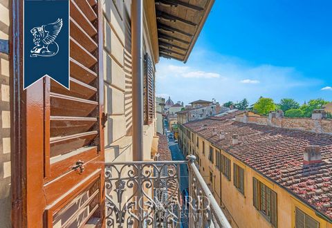 Located in one of Florence's most prestigious areas, this luxurious penthouse for sale occupies the fourth floor of a refined early 20th-century palazzo. With 200 sqm of space, the penthouse features 3 bedrooms and 3 bathrooms, offering an excep...