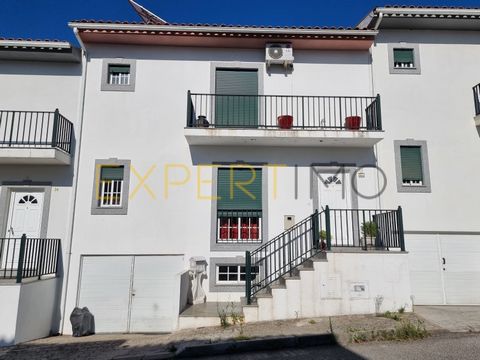 3 bedroom duplex townhouse offers a modern and comfortable lifestyle, located in a quiet and cosy location in Tábua, perfect for those looking for quality of life. Here are the main details: Location: Located at one of the entrances to the village of...