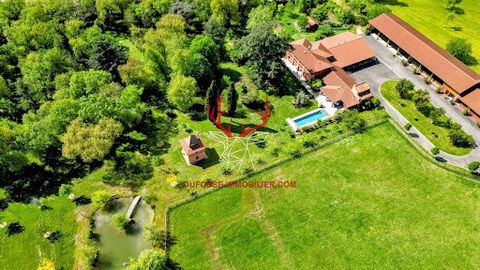 EXCLUSIVITY. Dufossé Immobilier agency offers you this exceptional property, located at the gates of Montauban, in a privileged setting where elegance, nature, and high-end amenities meet. A prestigious and unique estate Set in the heart of 15 beauti...