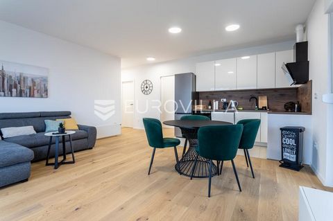 In the immediate vicinity of the historic town of Trogir, in Seget Donji, a 5-story, south-facing residential building was built at a walking distance of 140 m from the beach. In the construction of the building, top quality materials were used and h...