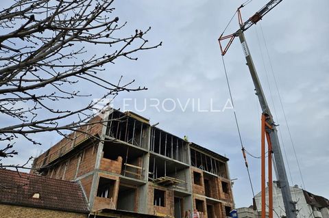 Osijek, Donji grad, attractive apartment in a multi-apartment building. New construction, in a quiet neighborhood, ideal for family life. There are kindergartens, schools, and a shopping center nearby. Public transport is nearby, a hospital and a uni...