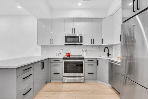 Introducing a luxurious and spacious living experience in the heart of Sunnyside at 41-13 39th Place! This brand new full-floor condominium residence redefines contemporary urban living. This first floor 2 Bedroom, 2 Bath plus Den residence boasts me...